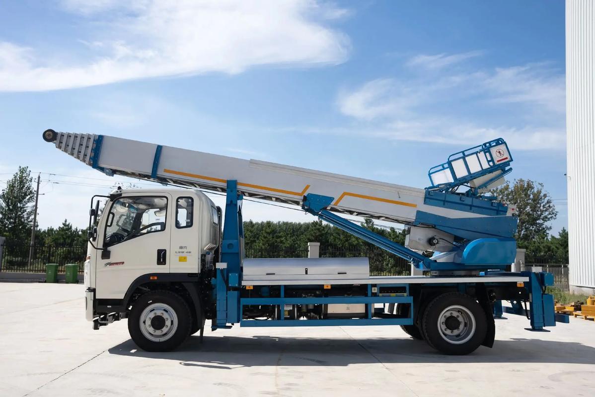 湘阴云梯上料车租赁费用